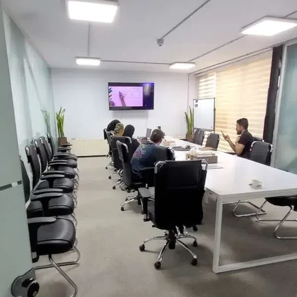 مرکز نوآوری بانوان ازنو — image 8